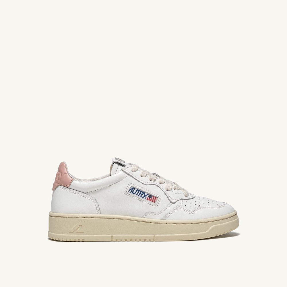 AUTRY MEDALIST LOW SNEAKERS IN WHITE AND PINK LEATHER